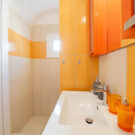 Coastal Escape - 2 Min From Apartman Perísza