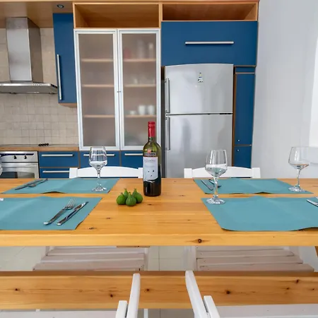 Appartement Coastal Escape - 2 Min From
