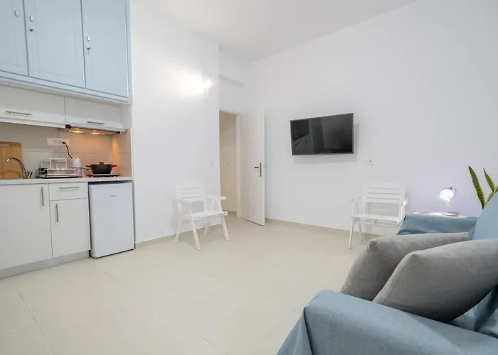 Coastal Escape Perissa (Santorini)