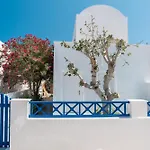 Coastal Escape * Perissa (Santorini)