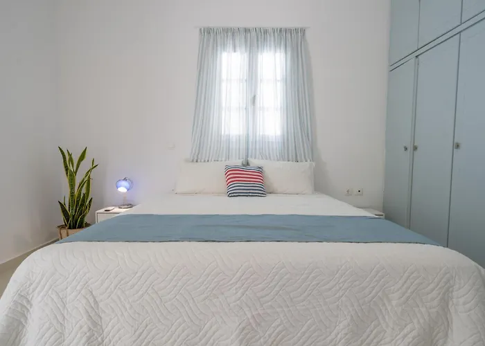 Апартаменты Coastal Escape *